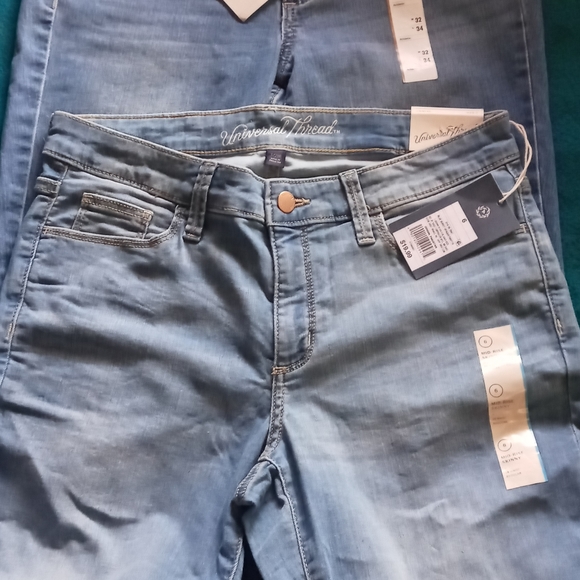 Jeans - Picture 3 of 3